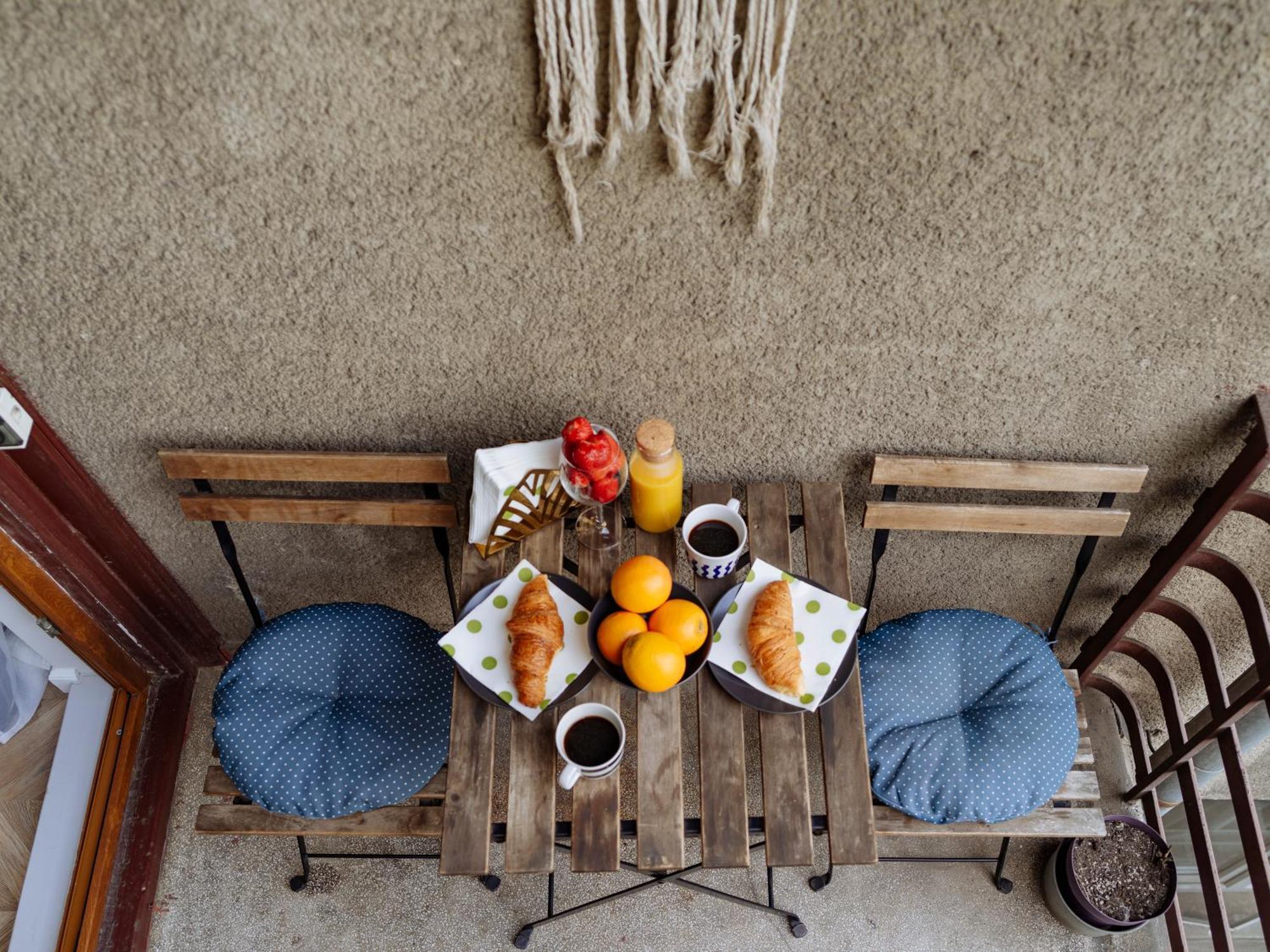 Petite Maison Sur Le Boulevard Bucharest Luaran gambar