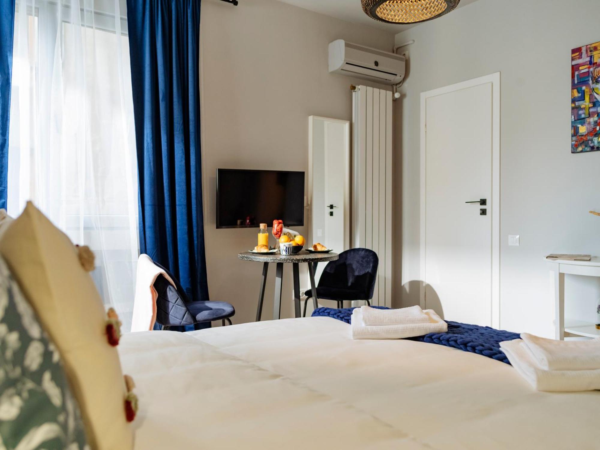 Petite Maison Sur Le Boulevard Bucharest Luaran gambar