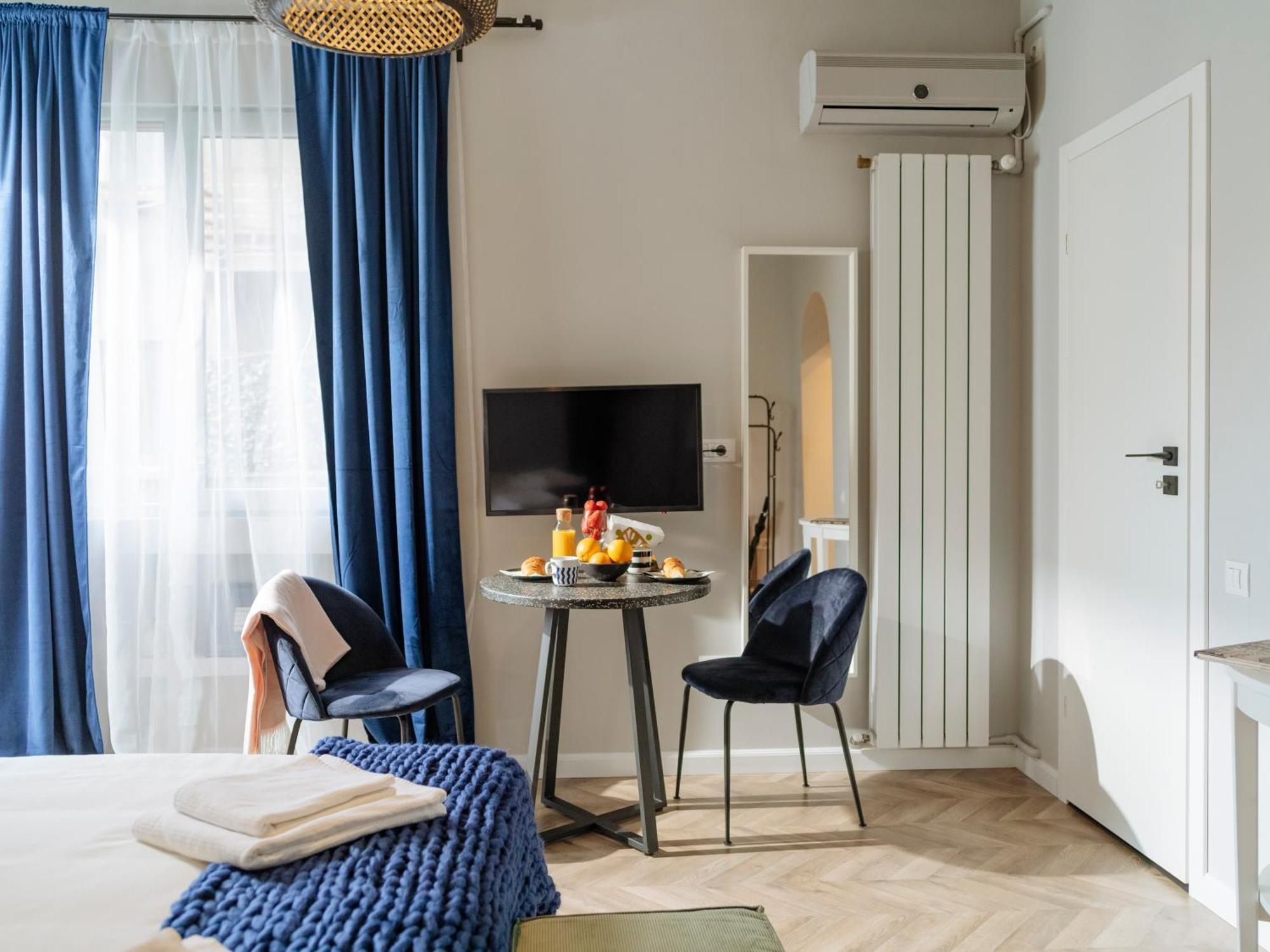 Petite Maison Sur Le Boulevard Bucharest Luaran gambar
